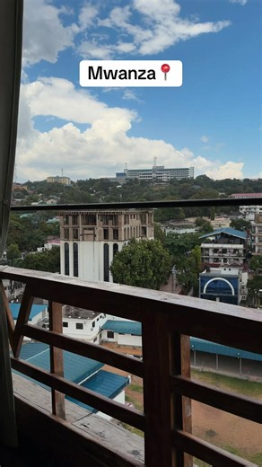 SHEREHEKEA EID AL-ADHA NDANI YA ROOFTOP RESTAURANT! ✨ Siku 6 za Karamu ya Sikukuu | Mei 26 – 31, 2026 📍 Almasi Tower, Barabara ya Nyerere, Nata, Mwanza CHAGUA SINIA YAKO YA EID 1. Sinia ya Familia Ndogo (Watu 2–3) — TSH 60,000 Chakula Kikuu: Mutton Biryani AU Beef Pilau Nyama: Beef Foil ( 250g) Chaguo lako kati ya ½ Kuku Viruga AU ½ Kuku Choma Vyandani: Mayai ya kuchemsha 2, Chips Kavu & Saladi 2. Sinia ya Sherehe (Watu 5–6) — TSH 120,000 Chakula Kikuu: Mutton Biryani AU Beef Pilau Nyama & Sama
