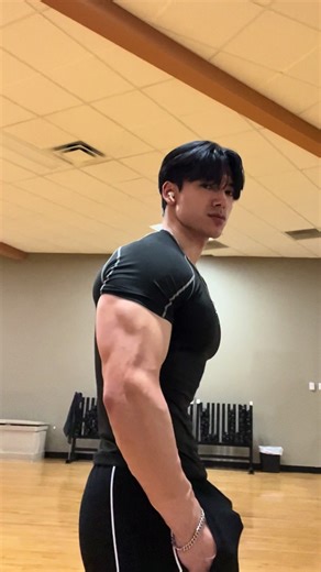 imma sit back #gymmotivation #gymrat #anime #jjk #fyp | Anime Gym Motivation