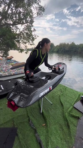 Electric jet surf board #electricsurfboard #surfing #surfinglife #surfingislife #surfinggirl #electricjetsurf #jetsurf #surfingboard #surf #surfergirl #surfer #water #watergame #watersports #watersport