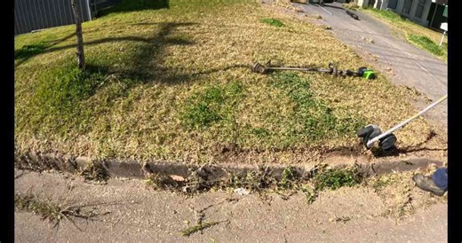 How to fix lawn edges without power tools