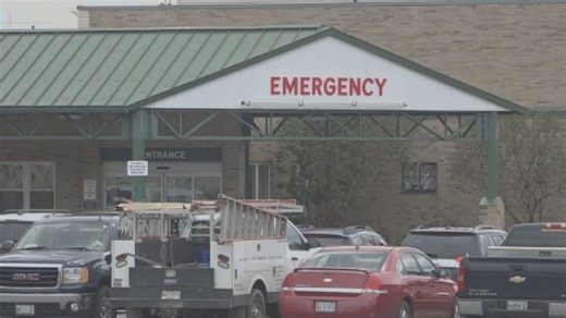 Head-on crash in Mapleton leaves woman seriously injured