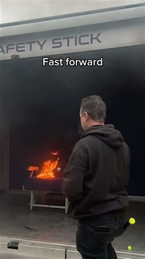 Aeroplane seat 30 second FIRE test!