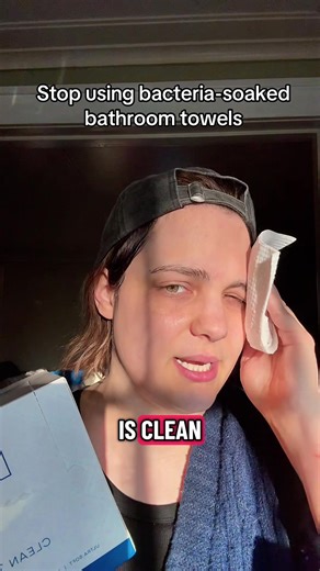 These Clean Towels XL are made for anyone who’s tired of mystery-microbe bathroom towels messing with their skin barrier. These ultra-soft, bio-based disposable towels give you a fresh, clean, single-use option every time you wash your face. They’re dermatologist-approved, clinically tested, and designed to support healthier, calmer skin without the irritation or residue you get from regular washcloths. They’re strong enough for makeup removal, gentler than cotton cloths, and big enough to dry y