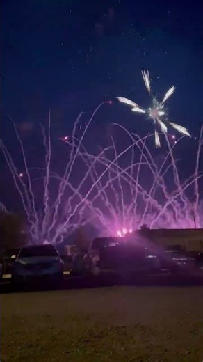 Firework show #shellcracker #fireworks #pyrotechnica #newyearseve #pyro #trythatinasmalltown