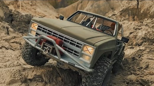 CROSSRC XT4 能爬能跑仿真颜值的硬壳攀爬车