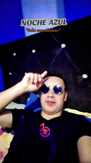 Félix Navarro y su Noche Azul: Un homenaje musical