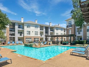 Metropolitan at Cityplace Apartments in Dallas, TX | ApartmentHomeLiving.com