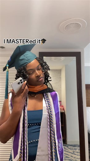 Celebrating Graduation: How to Say 'Graduated' in Spanish