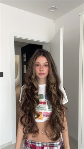 i will never be happy again (tee from @In Print We Trust, code OLIWIA59442 -10%!!)