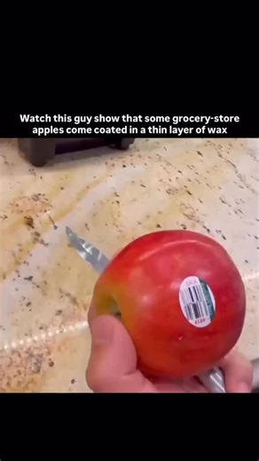 Explaining Matrix on Instagram: "That shiny apple isn’t just nature’s polish-it’s wax. Grocery stores often spray apples with a thin layer of edible wax to preserve freshness, slow moisture loss, and make them look more appealing. A quick scrape reveals what’s really on the surface. Dm for credit or removal #Explore #Trending #Viral #BitoFact #FoodFacts #Apple #HealthyLiving #DidYouKnow #ScienceFacts #EverydayScience #NutritionTips #knowledge #fyp"
