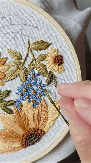 Satin stitch and loops stitch leaves embroidery🌿 #embroidery #tutorial #diy #handmade #art #craft