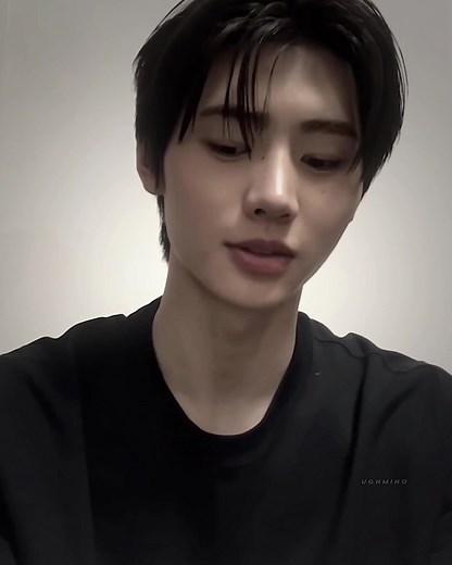 he’s so fine #ughmino #enhypen #sunghoon #parksunghoon