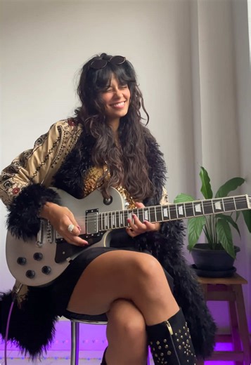 Whole Lotta Love Guitar Solo by Mari Zaghete