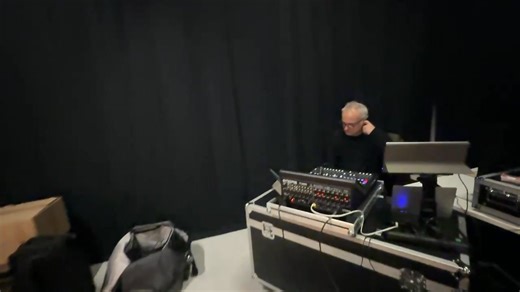 Setting up the center stage for tonight’s show. Double stereo - and the band surrounded by the audience. Exciting 👍 | Axel Hartmann
