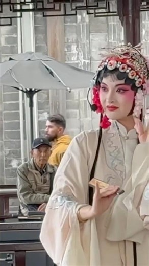 Wow ! Opera at Zhujiajiao Water Town