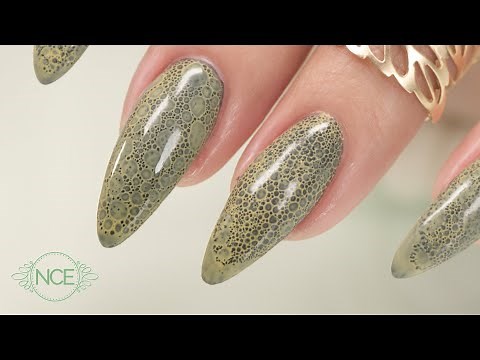 Snake Skin Effect - Bubble Nails