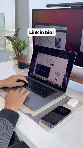 Elevate your travel tech game with the NEXA laptop sleeve! Featuring wireless charging for iPhone and AirPods, it’s the perfect companion for work on the go. Don’t miss out – your work travels just got a serious upgrade!🔋 #Travel #OnTheGo #Wirelesscharging #laptopsleeve #apple #applelover #upgrade #wirelesscharger | Journey - JRNY