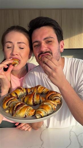 Croissant de Chocolate com Apenas 2 Ingredientes