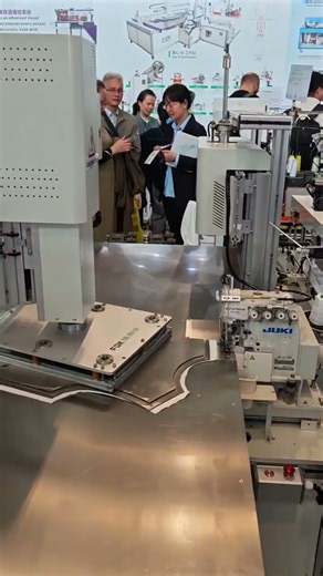 Fully automatic sewing machines truly eliminate the need for manual labor. #sewing