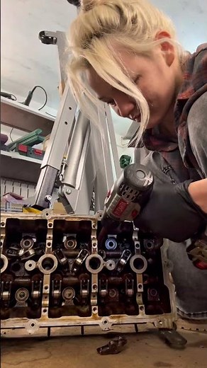 Wicked Harley valve grinding