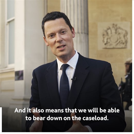 29 reactions · 34 comments | Lord Chancellor Alex Chalk visited Bristol Crown Court to meet court staff and announce that we're:  Increasing court estate funding ⚖️ Ensuring that the Crown Court can work at full throttle Extending the boost to immigration tribunal capacity More: https://www.gov.uk/government/news/courts-operate-at-full-throttle-to-cut-delays | Ministry of Justice UK | Facebook