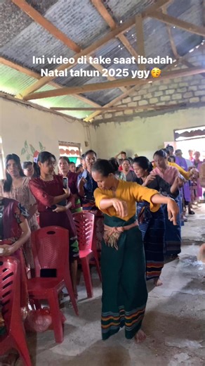 Video 2025 posting 2026. Sayang klo tidak di post soalnya Meta suka yang cantik cantik seperti mama mama yang menari😍😅 #fypreels #fypreelsシ゚viralシ | Lusia Bily