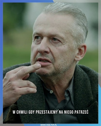 🎨 „𝗣 𝗢 𝗪 𝗜 𝗗 𝗢 𝗞 𝗜 ” – ostatni film Andrzeja 𝐖𝐚𝐣𝐝𝐲, dostępny za darmo w TVP VOD. Historia niepokornego artysty Władysława Strzemińskiego, który w czasach stalinizmu nie podporządkował się narzuconym zasadom i bronił swojej wolności twórczej. Bogusław 𝐋𝐢𝐧𝐝𝐚 🎭 w roli głównej ukazuje siłę i niezłomność człowieka, który płacił wysoką cenę za swoje przekonania. 👉 Poruszająca opowieść o sztuce, odwadze i wolności – zobacz już teraz! 👉https://vod.tvp.pl/filmy-fabularne,136/powidok