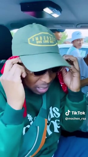 Champagne Ree Betha Se Quart - Sak Sak 2.0 ft. G-TECH 2bit & Trophy SA