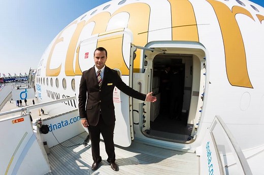 What’s the difference between Cabin Crew and Flight Attendants? - AeroTime