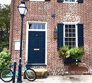 Southern Style Front Door Decor Ideas From Charleston, SC
