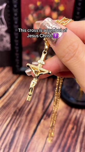 Beautiful Gold Cross Necklace - A Symbol of Faith