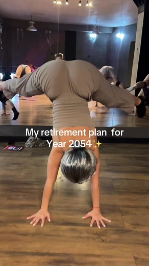 Modern adult day care center 😆 #dancer #danceclass #moderngrannies TikTok