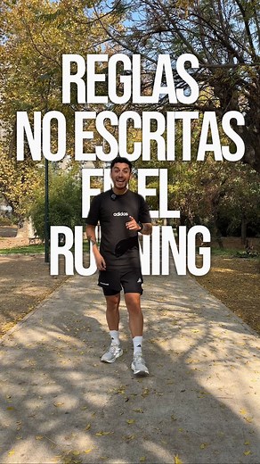 Reglas no escritas en el running: 1. No te detengas en los puntos de hidratación. Todos tenemos sed, necesitamos pasar también por ahí; por lo tanto toma tu vasito y avanza rápido… si quieres, más adelante te detienes o caminas. ¿Qué otra regla no escrita y de buena convivencia se les ocurre? — #Running | Seba Campos