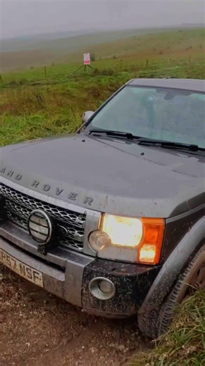 OFF-ROADING DISASTER #discovery #landroveroffroad #offroadvehicles