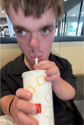 500 follwer special!!! Give some drink recommendations in the comments ✌️. #frozensprite #maccas #anotherterribletiktok #fyp #meow