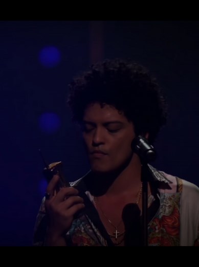 Bruno Mars - Calling All My Lovelies Lyrics Video