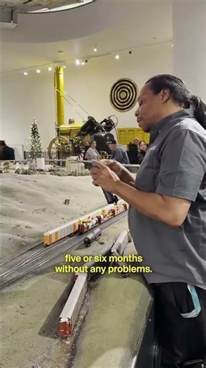 These model trains can run for months without any problems! 😱🚂 #train #trainspotting #modeltrains