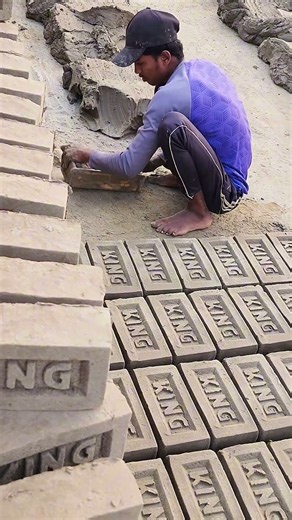 BRICKIECLAY WORKER MAKING BRICKS #brickstory #brickseek #gobricks #brickmaker #teambrick #skills