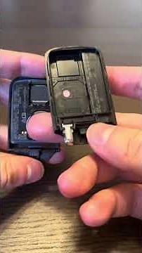 How to replace the battery in your remote starter (Honda accord) #remotestarter #battery #honda
