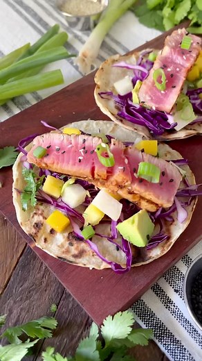 Delicious Seared Ahi Tuna Tacos for Taco Tuesday!