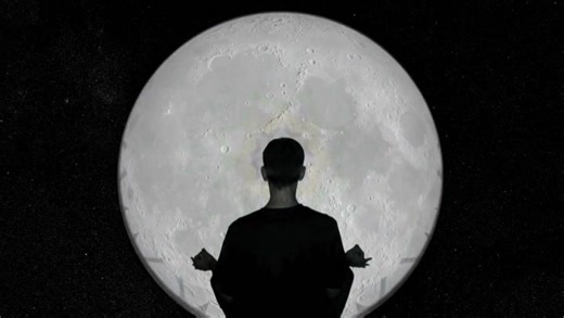 Full moon - why does it happen - how does it affect us?