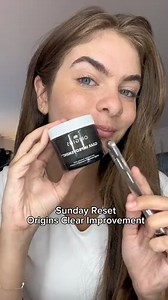 Sunday reset with Origins’ Clear Improvement Rich Purifying Charcoal Mask. 🖤 The mask you need to purify pores to achieve clearer skin. ✨ Get yours now! Available at an Origins store, or at the Official Lazada Flagship store. #Origins #OriginsPH #DiscoverOrigins #Vegan #VeganSkincare #CleanBeauty | Origins