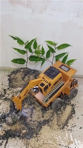 RC Excavator Skills Down From Truck #shorts