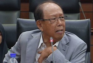 Pucuk pimpinan perlu peka dengan kritikan Daim - Musa Hitam