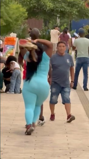 Millionaire Handbag Goes Viral Around the World 🙀💰💸🧳 #prank #funny #comedy #usa #humor