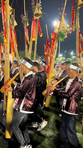 The Lusheng is a free-reed mouth organ played by Dong, Hmong, and other related minority peoples of Southwestern China. With a long history of 3000 years in China, it is a mouth organ with multiple bamboo pipes, each fitted with a free reed, which is fitted into a long-blowing tube made of hardwood. Check out the video and watch its performance in southwest China’s Guizhou Province. #IntangibleHeritage #chinese #tradional #instrument #performance #dance | CGTN China24