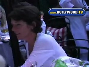 Nicollette Sheridan Goes Too Dinner At The Ivy
