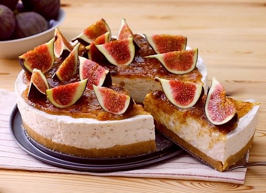 Rich and Creamy No-Bake Fig Cheesecake