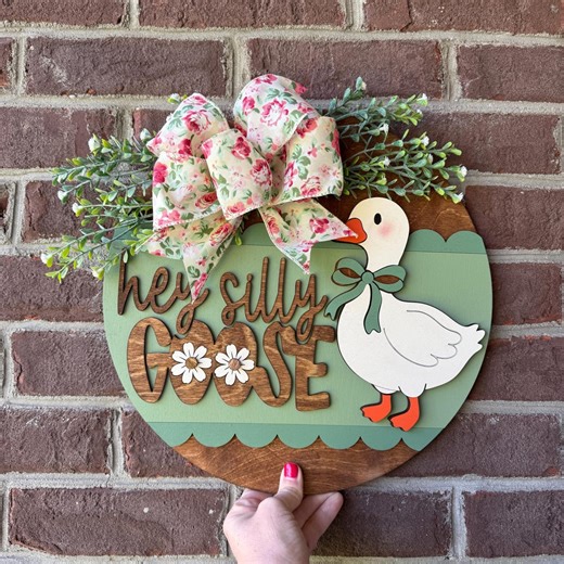 Hey Silly Goose Door Hanger, Goose Spring Door Decor, Farmhouse Front Door Sign, Rustic Floral Bow Wall Hanging, Cute Porch Decor
