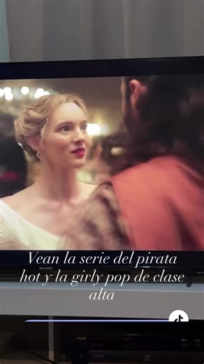 La serie del pirata hot y la lady girly pop se llama Sandokan, está en Netflix y sale chuck bass de gossip girl #seriesrecomendadas #seriesdenetflix #netflix #sandokan #romance